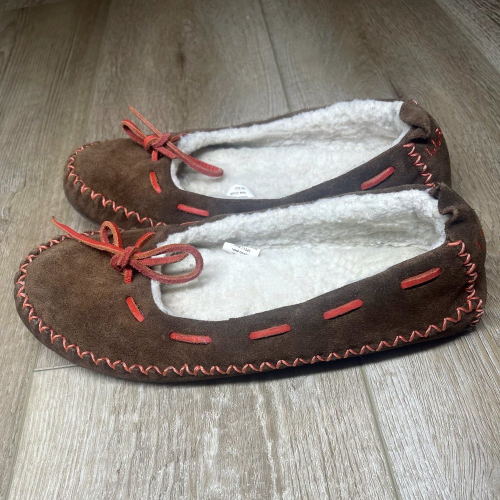 L.L. Bean Women’s Hearthside Shearling Slippers Tan Suede Moccasins Size 7.0 M